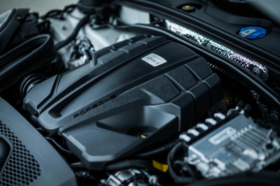 Моторный отсек Porsche Macan S (95B) 2019 года  (JP) (фото 2 из 16)
